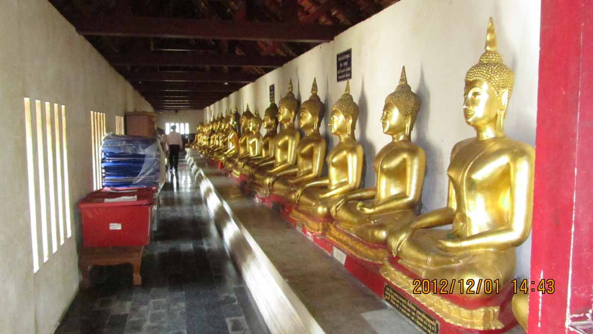 Buddhachinaraj 09.JPG 86.9K